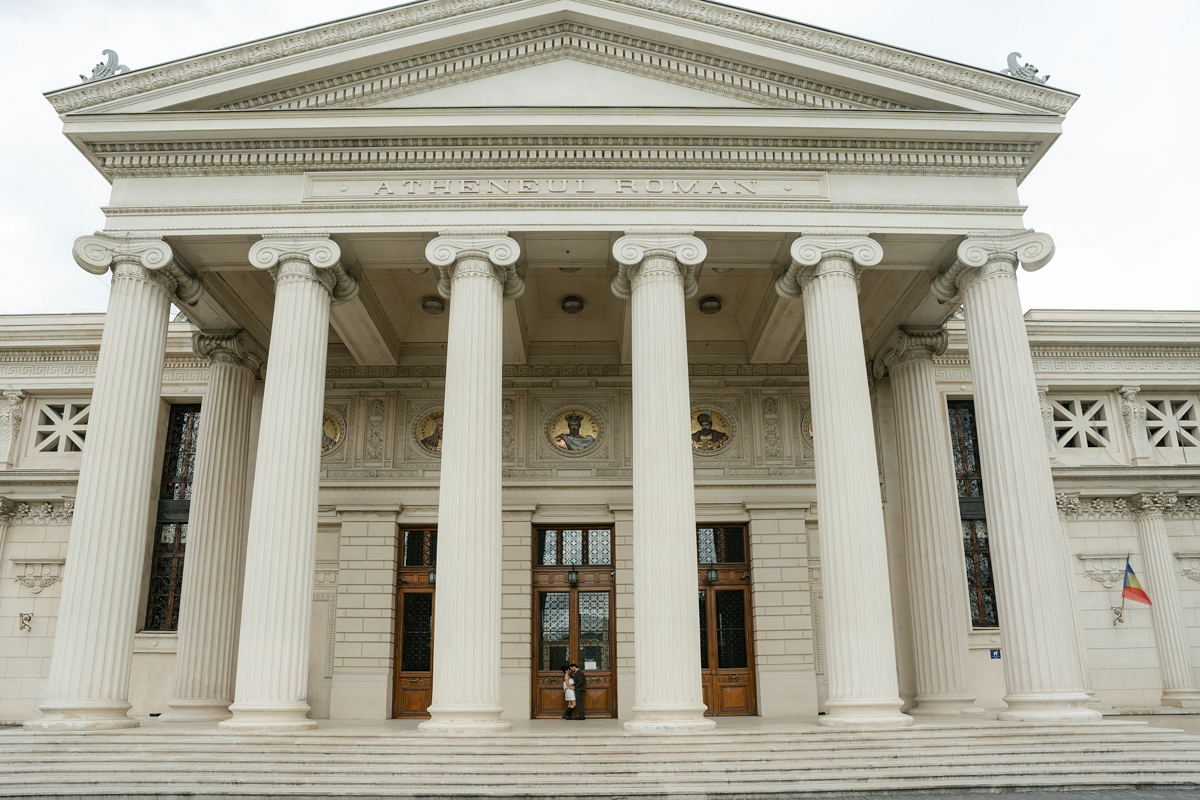 Cununie civilă în stil street în București – eleganță urbană la Ateneul Român