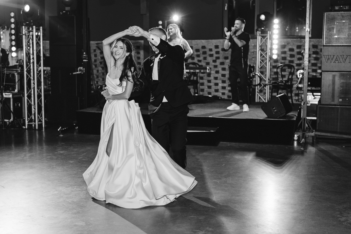 Nuntă Valentina & Alexander la Snagov: Pregătiri la Lakeview Residences și petrecere la Moonlight Venue