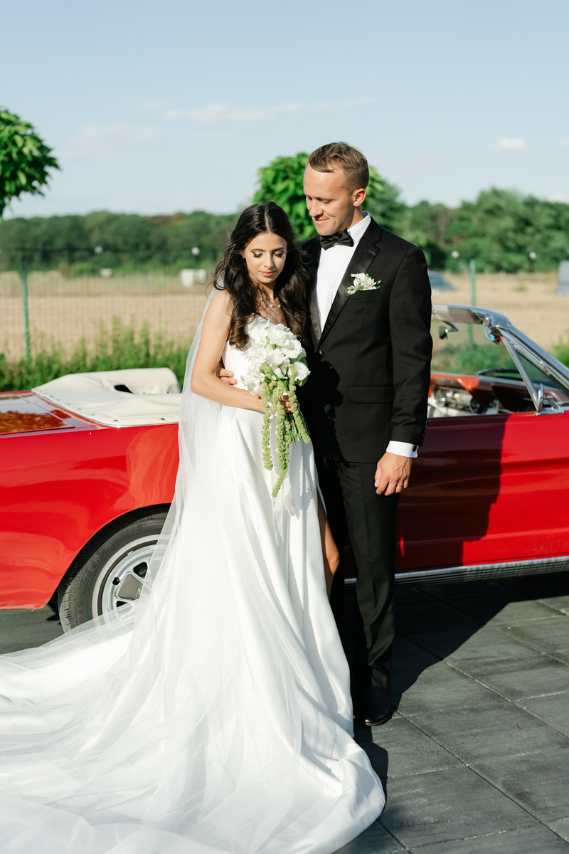 Nuntă Valentina & Alexander la Snagov: Pregătiri la Lakeview Residences și petrecere la Moonlight Venue