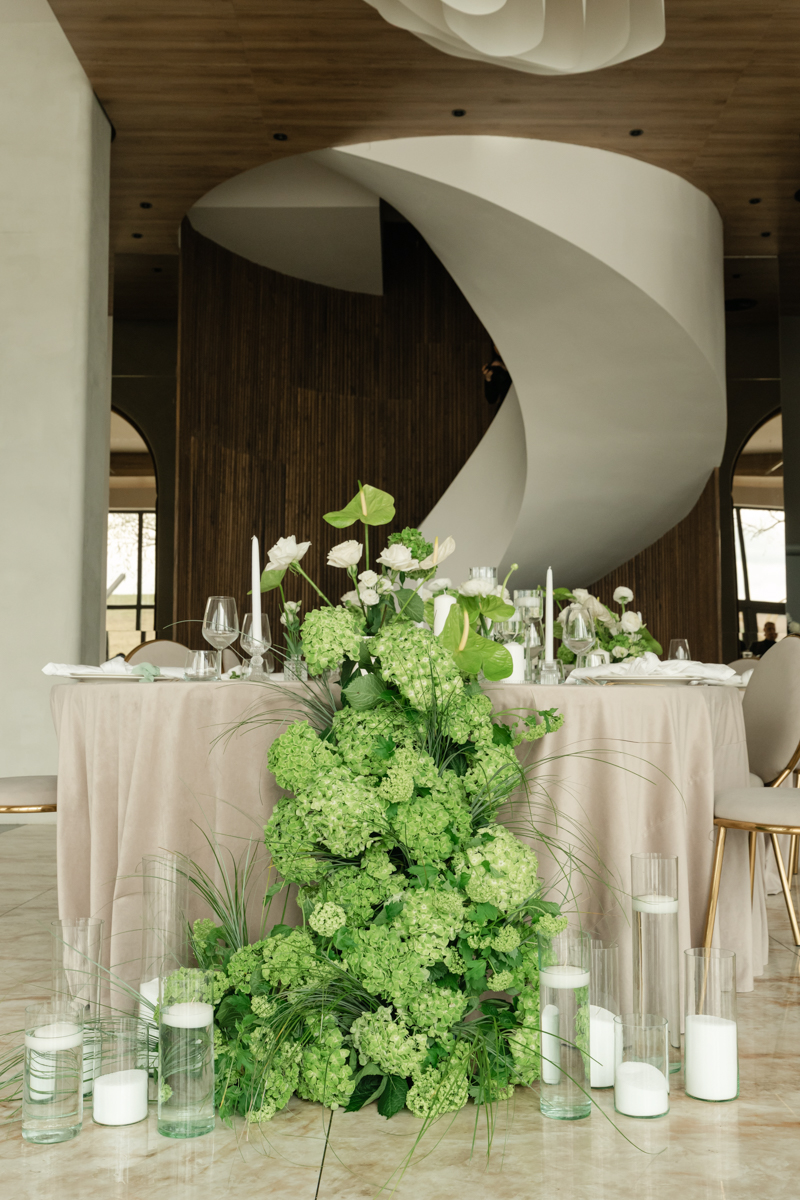 Nuntă la Light House by SunGarden: eleganță retro și artificii pe ponton