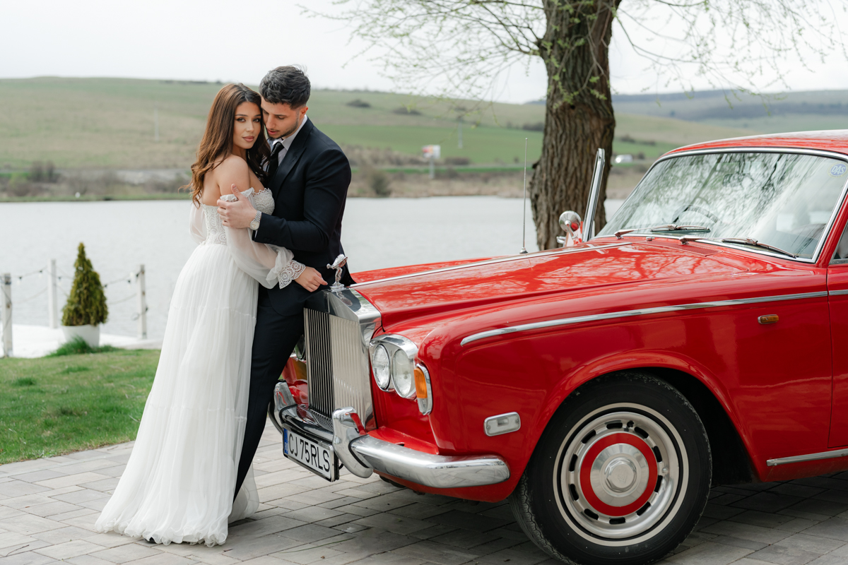 Nuntă la Light House by SunGarden: eleganță retro și artificii pe ponton