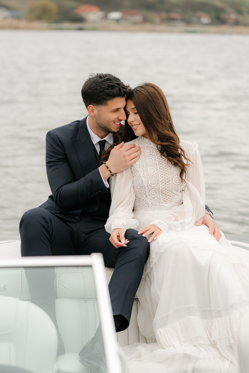 Nuntă la Light House by SunGarden: eleganță retro și artificii pe ponton