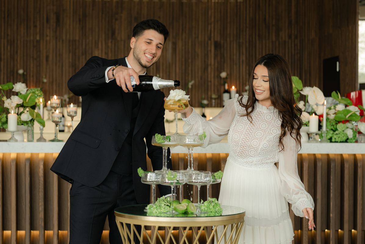 Nuntă la Light House by SunGarden: eleganță retro și artificii pe ponton