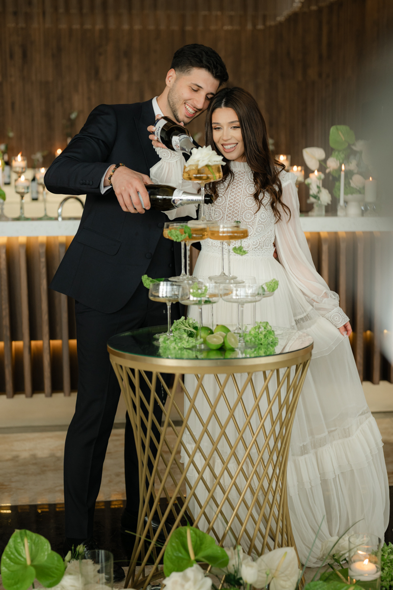 Nuntă la Light House by SunGarden: eleganță retro și artificii pe ponton