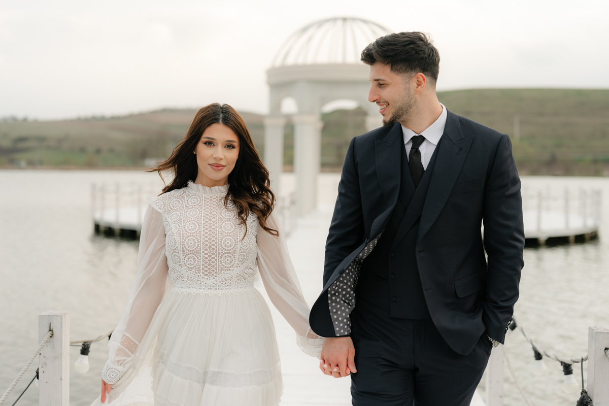 Nuntă la Light House by SunGarden: eleganță retro și artificii pe ponton