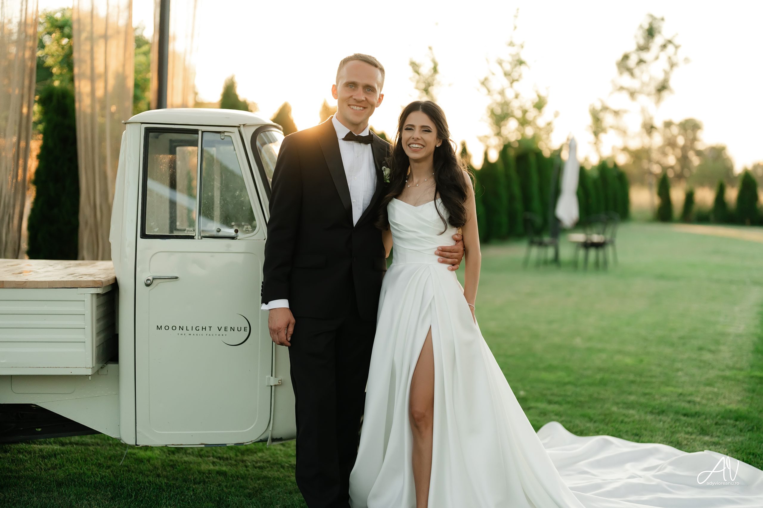 Nunta Alexander & Vale la Moonlight Venue