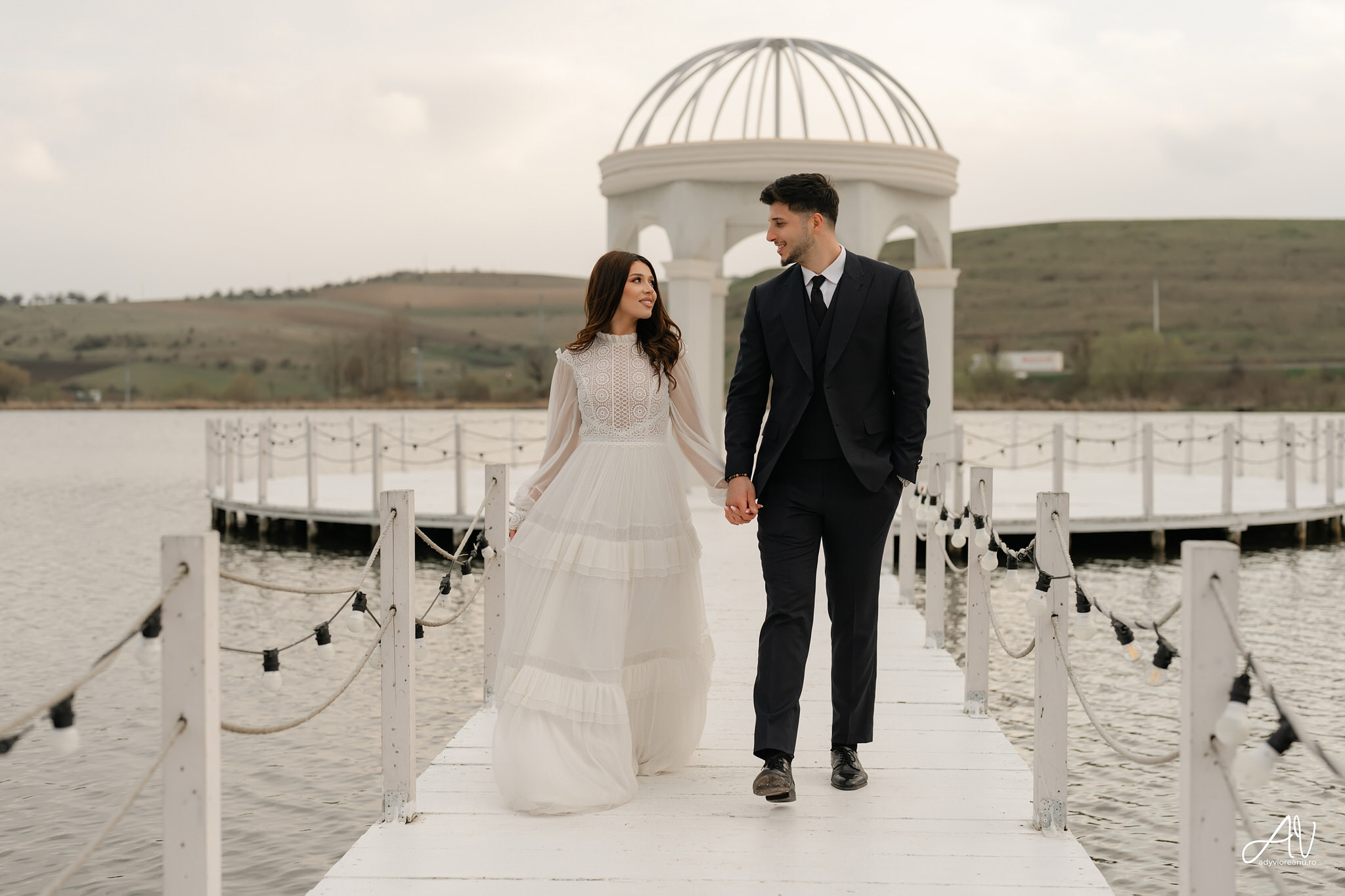 Wedding shooting to Light House by the Lake