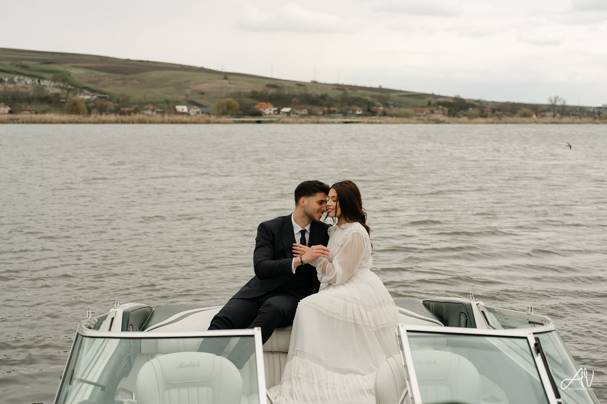 Wedding shooting to Light House by the Lake