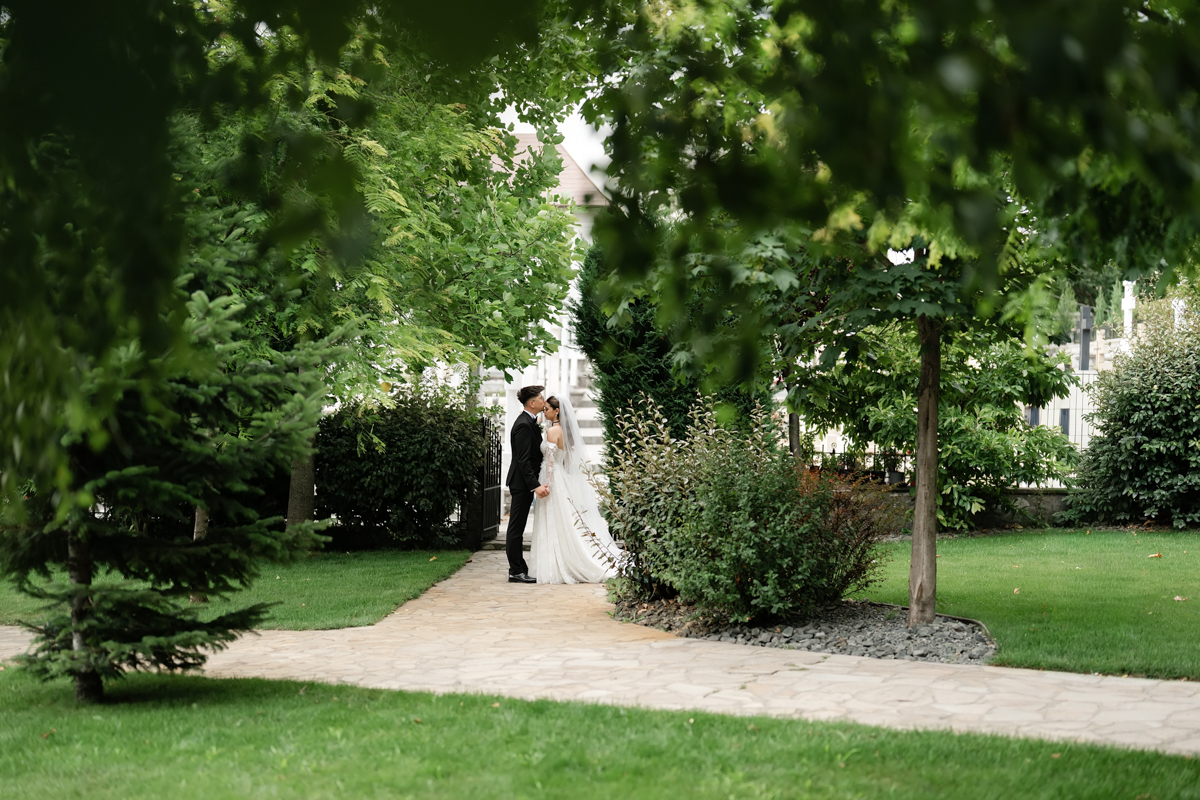 Sonia & Bogdan: Eleganță la Noblesse Boutique & Spa și Petrecere la Restaurant Noblesse Râmnicu Vâlcea